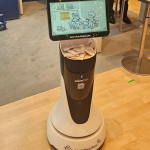 der GreetingBot Mini stellt sich vor